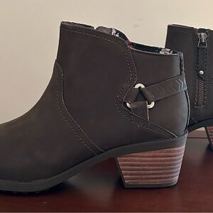 Teva olive Ankle Booties